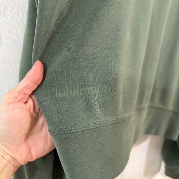Lululemon Perfectly Oversized Cropped Crew Softstreme - Green Twill - Size 4 - Picture 8 of 11